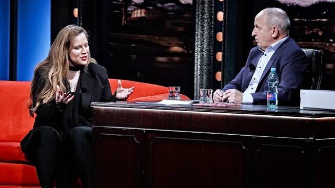 Petra Nesvačilová se kromě péče o dcerku stíhá věnovat ještě vystupování v divadle.