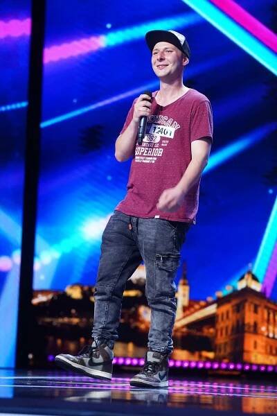 Nejbizarnější vystoupení v Talentu: Svalovec, který se oženil se silikonovou pannou, zpěv, co trhá uši i příšerný básník