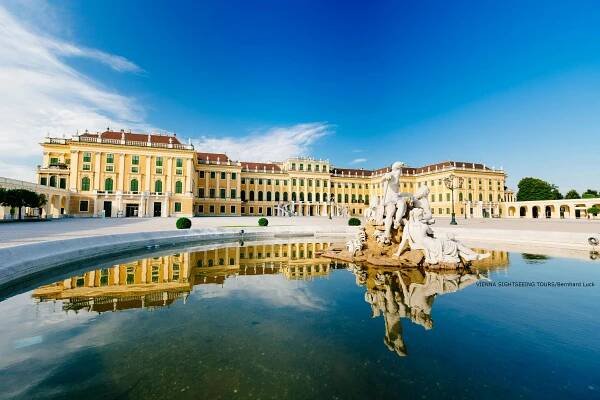 Eintritt ohne Anstehen zum Schloss Schönbrunn und Stadtrundfahrt durch Wien am Morgen