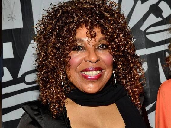 'Killing Me Softly' Singer Roberta Flack Dead at 88