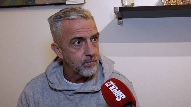 EXKLUZIVNĚ: Zoufalství a bezmoc. Herec Matouš Rajmont otevřeně o tom, proč zdemoloval holičství. Na policii se udal sám - Super.cz