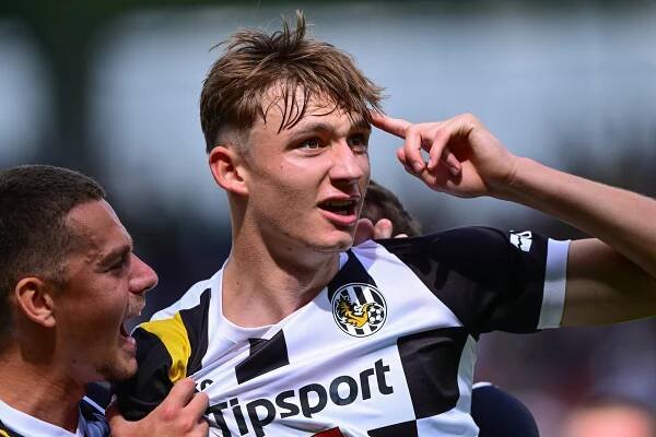 Královéhradecký Juliš dostal za ostrý skluz trest na tři zápasy