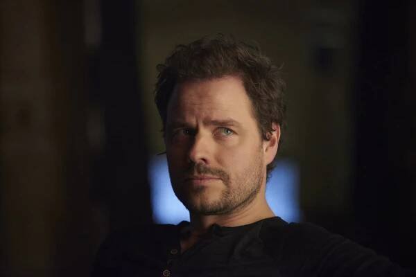 Dark Matter - Episode 10 - Z filmu - Anthony Lemke