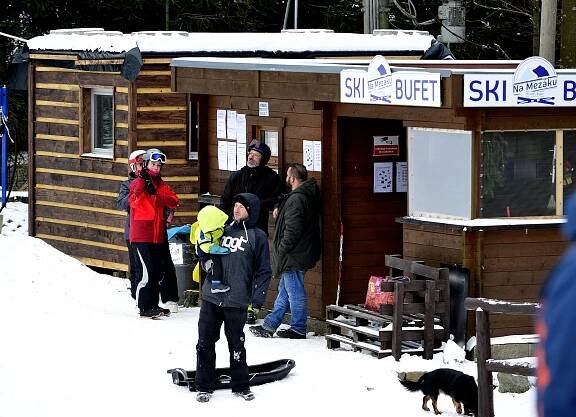 Skvělý svah a sníh, na kterém drží lyže. Mezihoří má pro lyžaře parádní podmínky