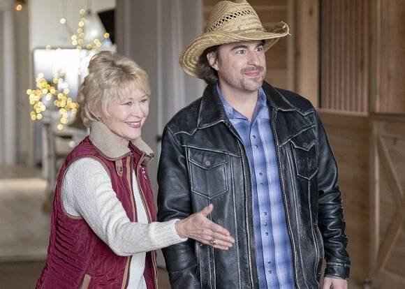 Splněné vánoční přání - Z filmu - Dee Wallace