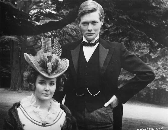 Pippa Steel, Simon Ward - Mladý Winston - Z filmu