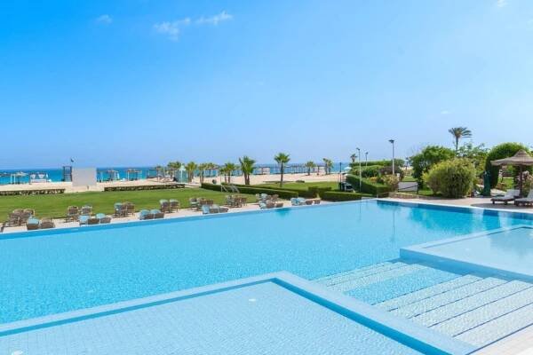 Bazén v ubytování Caesar Bay Resort nebo v jeho okolí