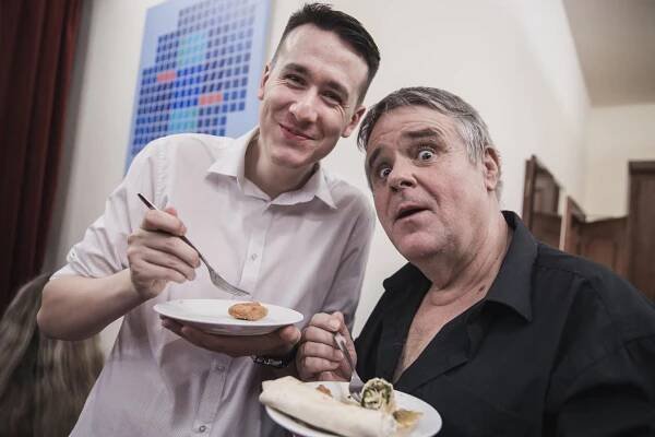 David Kopecký z herecké company a Alexandr Postler, foto Jiří Sejkora