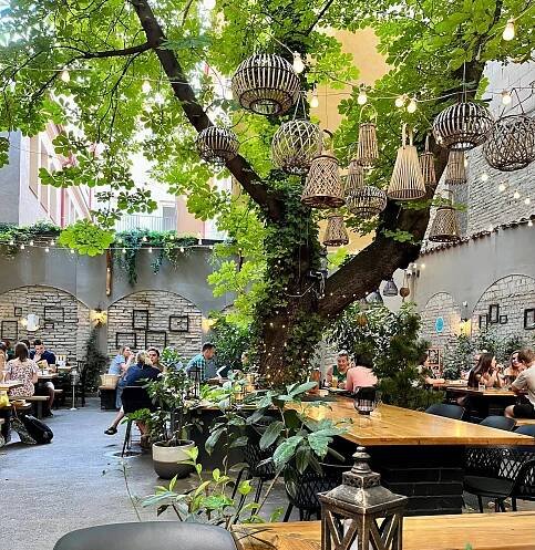 ARTHUR'S PUB, Prague - Menu, Prices & Restaurant Reviews - Tripadvisor
