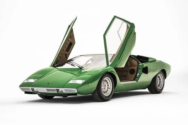 První Lamborghini Countach skončil ve šrotu. Teď je tu jeho nástupce