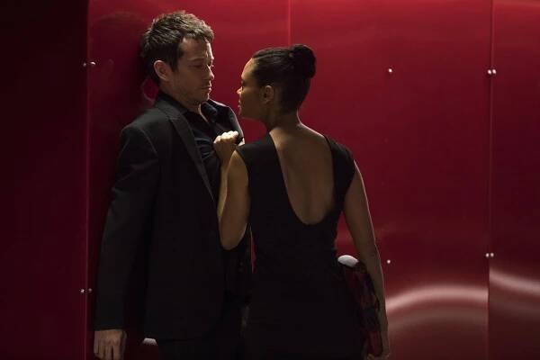 Westworld - Noci vstříc - Z filmu - Simon Quarterman, Thandiwe Newton