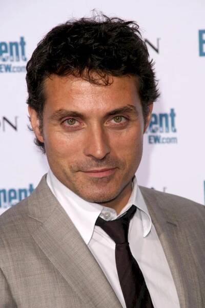 Rufus Sewell: *29.10.1967, britský herec
