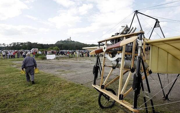 Blériot XI i s Janem Kašparem pod Kuňkou