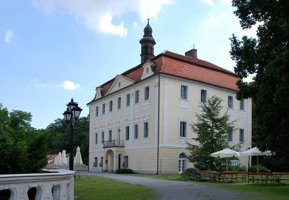 Suchomasty (zámek)