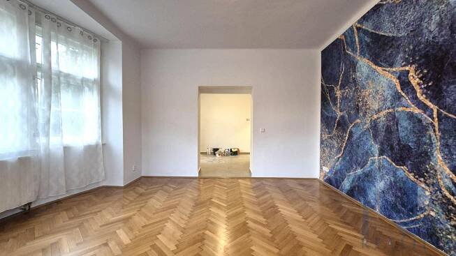 Pronájem bytu 1+1 47 m², V Holešovičkách, Praha - Libeň