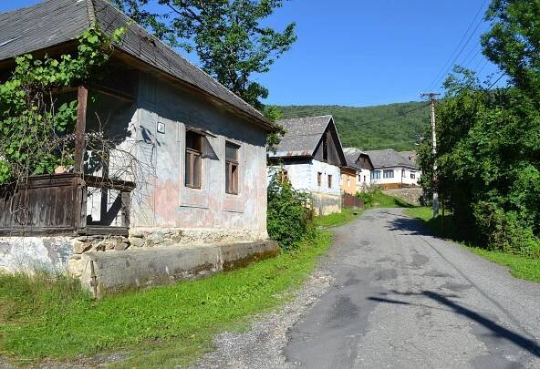 Súbor:Hrlica - ulica obce -1.jpg – Wikipédia