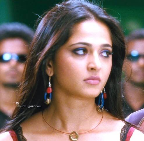 Hot Screen Caps – IndianGalz