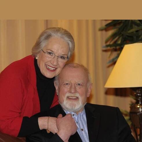 Read more about the article Natalie O’Brien: Who is Roger Whittaker’s wife?