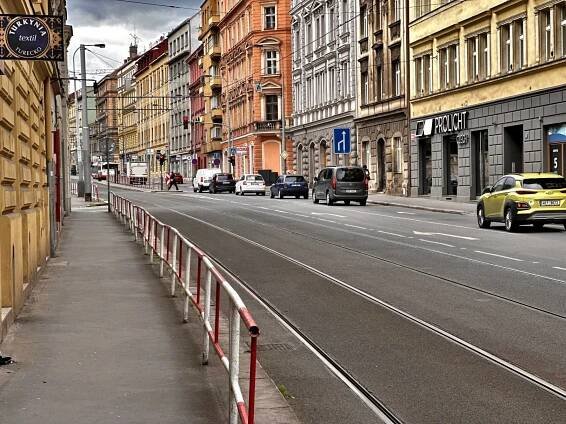 Prahu čeká naprosté dopravní peklo. Už tak přetížená Plzeňská bude uzavřena, podle Prahy 5 jde možná o odplatu