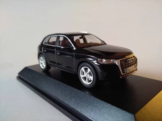 Audi Q5 1:43 iscale