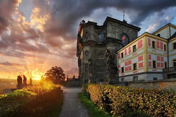 Region Hradec-Králové: Königgrätz, Schloss Opočno, Kuks, Jičín, Kloster Broumov