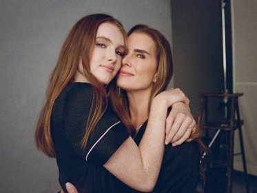 Brooke Shields Reveals the Perfect Mother’s Day Present for Every Type of Mom