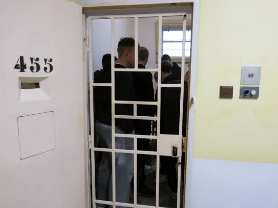 Budoucí požární technici nahlédli do ostravské vazební věznice