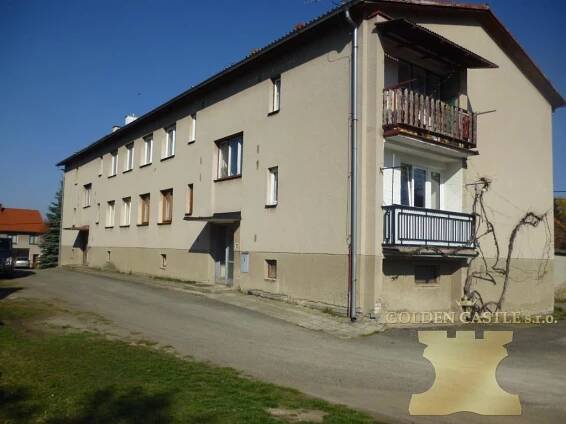 Prodej zděného bytu s garáží, balkonem a sklepem