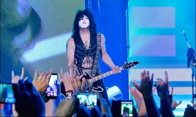 Paul Stanley Guitars and Gear List (2025 Update)