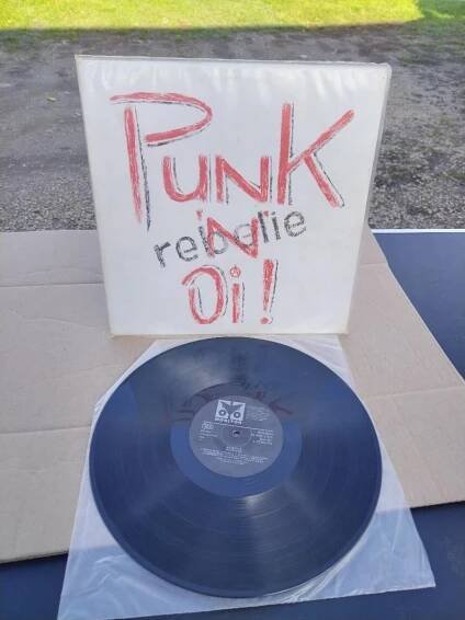 LP : VINYLOVÁ DESKA - PUNK OI! REBELIE