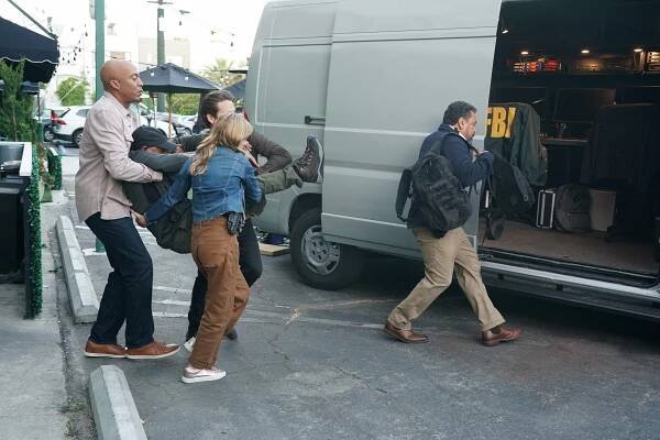 James Lesure, Felix Solis - The Rookie: Feds - Star Crossed - Z filmu