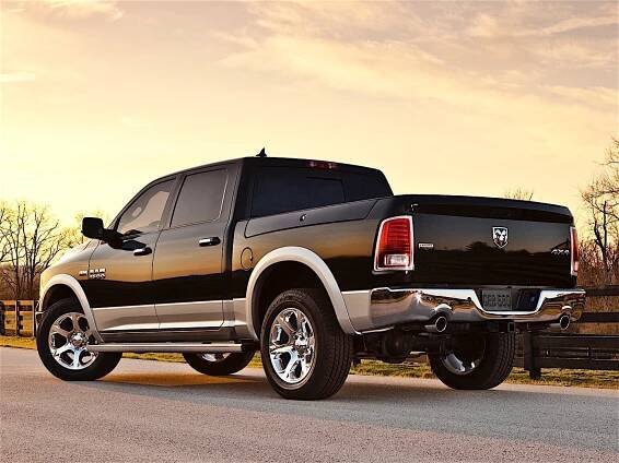 RAM Trucks (1500) Crew Cab 2015 detailní informace, videa, motorizace a zajímavosti