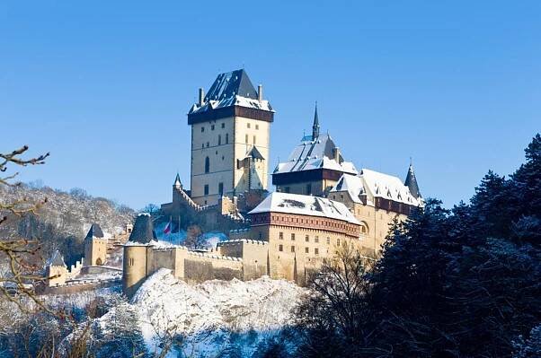 Ani zima turisty nezastaví, vezměte děti na Karlštejn! - Bobeček.cz