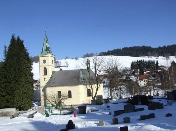 Kostel sv. Františka z Pauly, mauzoleum a hřbitov - Oficiální stránky obce Albrechtice v Jizerských horách