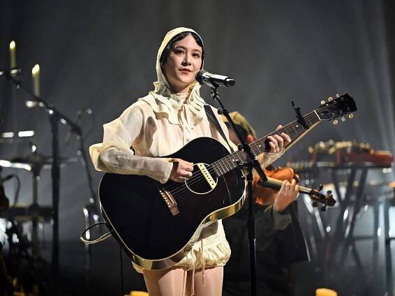 Watch Japanese Breakfast Play “Orlando in Love” on Fallon