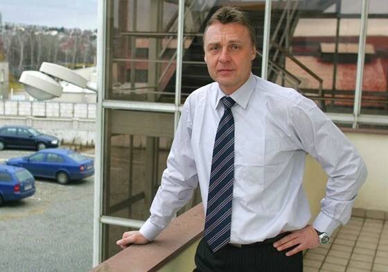 Soudci na 10 let a s hmotnou odpovědností, navrhuje okradený podnikatel
