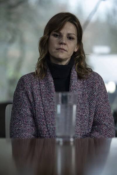 Šéfka - Lži - Z filmu - Zuzana Stavná