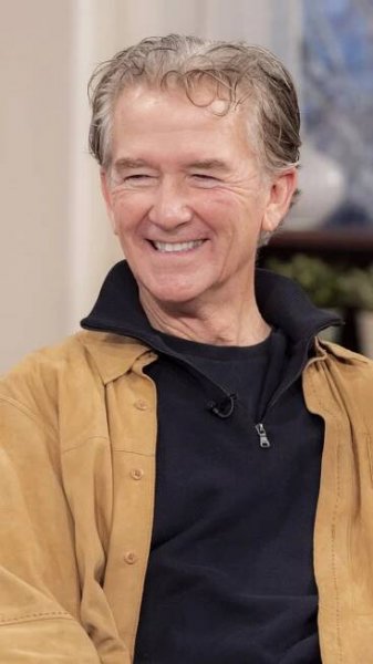 Patrick Duffy, který se nejvíc proslavil jako Bobby Ewing v seriálu Dallas (1978-1991) nebo Frank Lambert v populárním sitcomu Krok za Krokem.