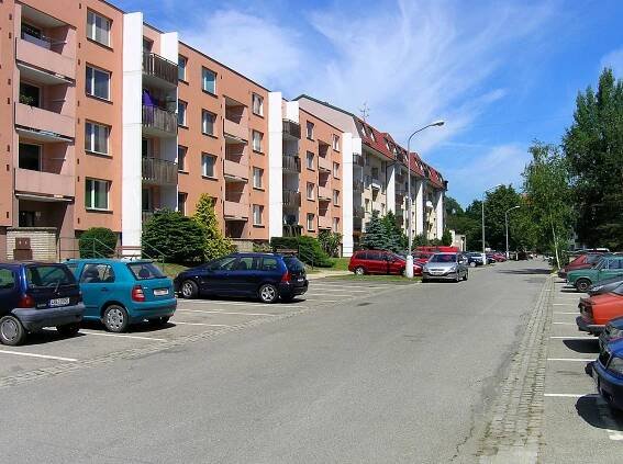 Soubor:Brno, Kohoutovice, Bellova str 2.jpg – Wikipedie