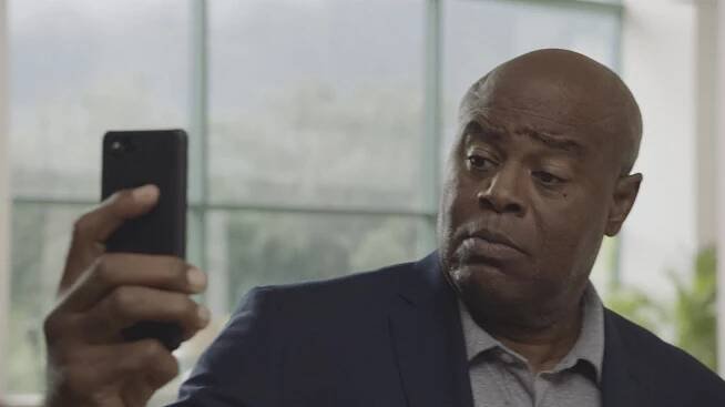 Havaj 5-0 - Krysa lapená v hnízdě - Z filmu - Chi McBride
