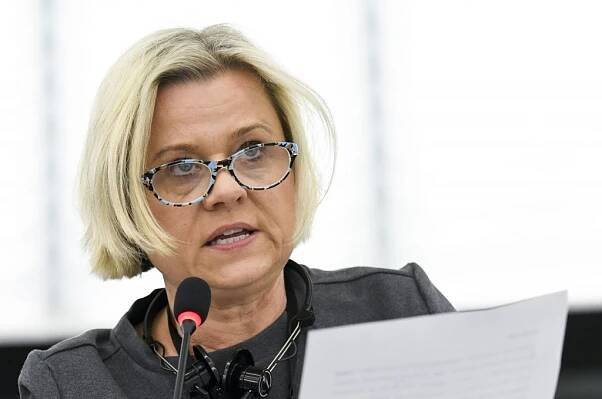 Příznivci Ruska šíří povídačky. Vrecionová varoval...