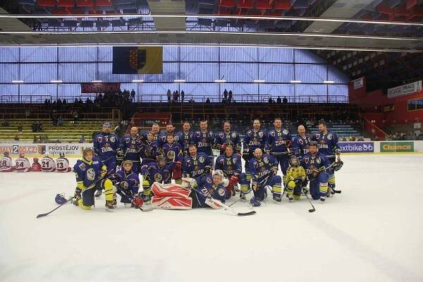 Souboj legend LHK Jestřábi Prostějov - HC Zubr Přerov.
