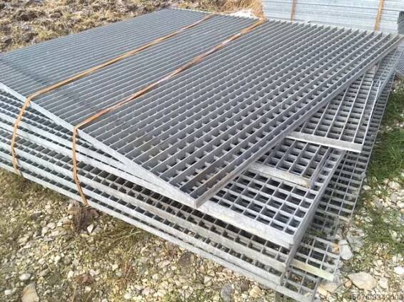 10 000 ks Einlegegitter rošty 10.000 Stück Einlegegitter Gitterroste für Palettenregale verzinkt