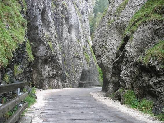 Maninska tiesnava national park