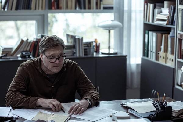 Musta valo - Hyvä perhe - Z filmu - Samuli Edelmann
