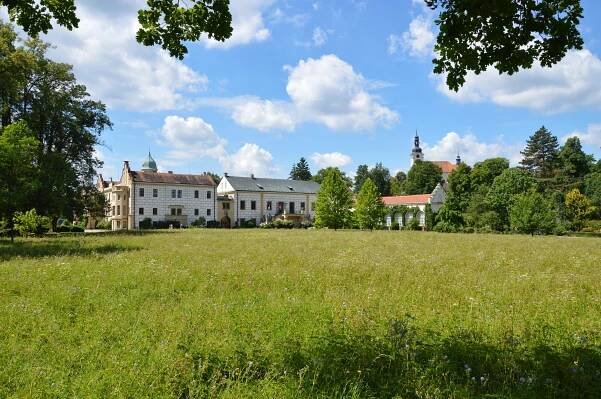 Kasteel Častolovice - Burchten - Adelaarsgebergte en voorgebergte - Častolovice