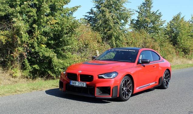 BMW M2 a BMW M4 Cabrio - Nekompromisně se střechou nebo bez? Větší nebo menší, ale vždycky bez druhých dveří - test - Auto4Drive.cz