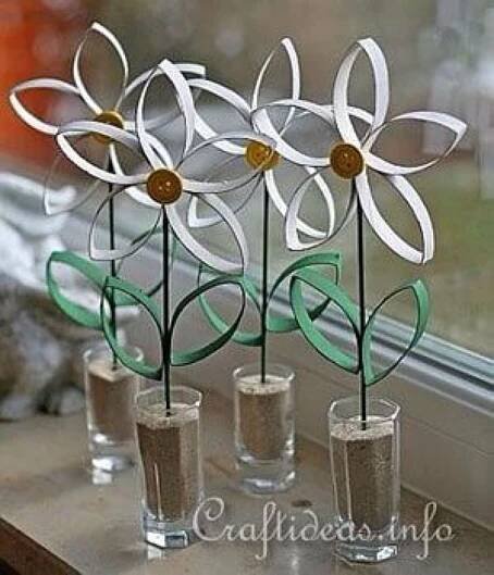 8 Easy Toilet Paper Roll Crafts | Arte con carta arrotolata, Oggetti riciclati, Kids crafts