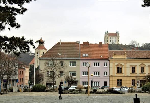 Revoluce v parkování v Moravském Krumlově. Platit bude možné přes aplikaci