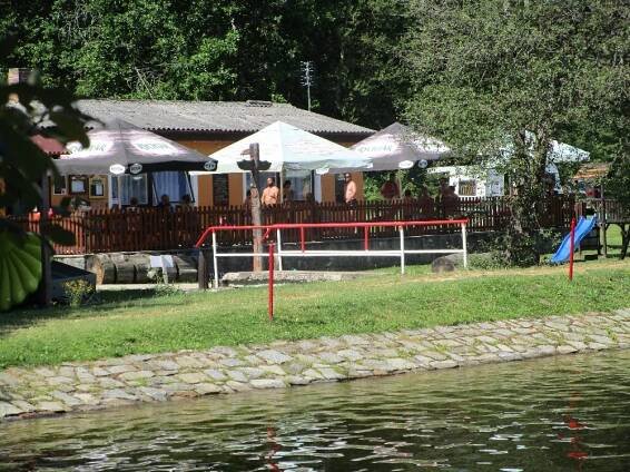 LETNÍ FOTOGALERIE Z JIHU ČECH: Vacov – kemp a přírodní koupaliště v RohanověZa krásnější Vimperk | Za krásnější Vimperk